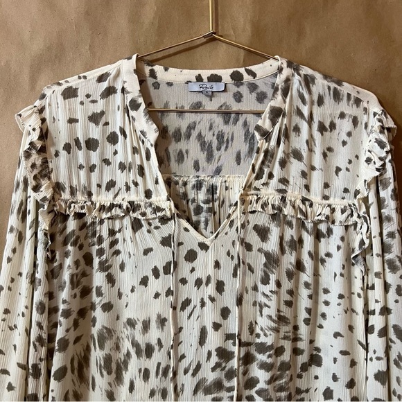Rails | Lydia Top in Puma Ruffle Neck Tie Popover Top Rayon Chiffon Size S - Picture 4 of 13